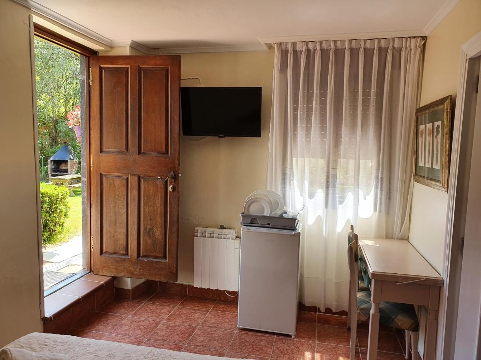 Alojamiento Con Jardin Y Barbacoa Onís Cameră foto
